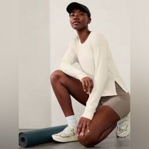 Athleta Coaster Luxe Recover High Hip Long Sleeve Shirt